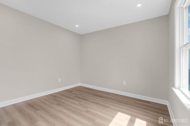 21 Market Street, Edison, NJ 08817