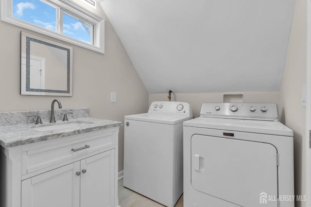 21 Market Street, Edison, NJ 08817