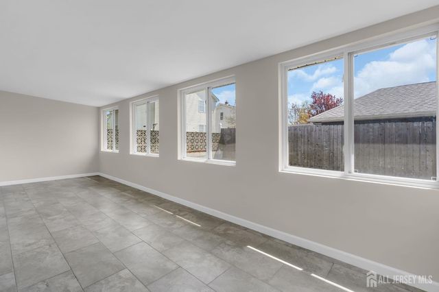 21 Market Street, Edison, NJ 08817