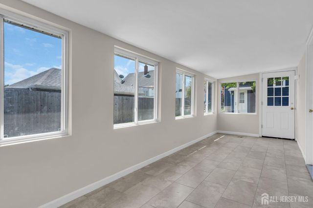 21 Market Street, Edison, NJ 08817