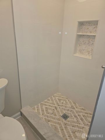 21 Market Street, Edison, NJ 08817