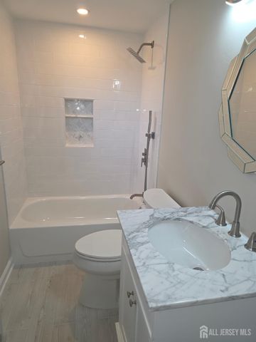 21 Market Street, Edison, NJ 08817