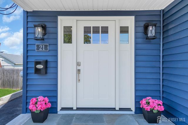 21 Market Street, Edison, NJ 08817