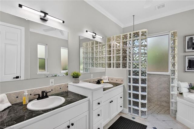 4075 1st AVE SW, Naples, FL 34119
