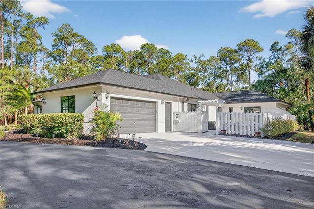 4075 1st AVE SW, Naples, FL 34119