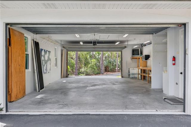 4075 1st AVE SW, Naples, FL 34119