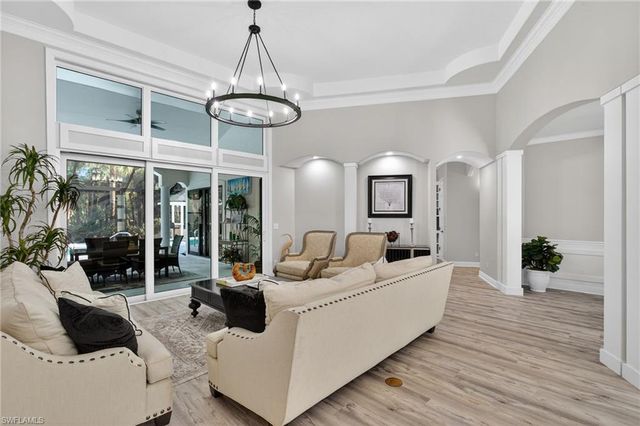 4075 1st AVE SW, Naples, FL 34119
