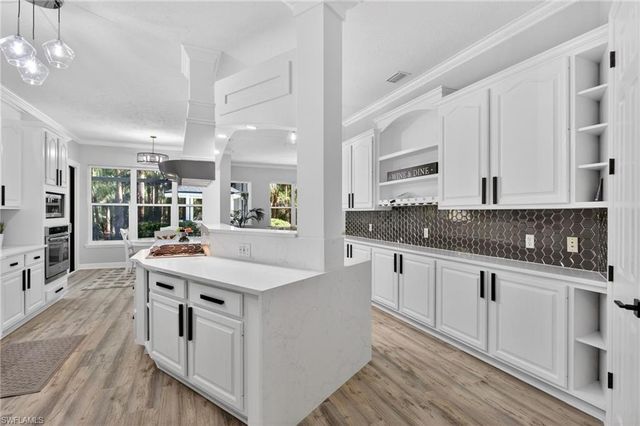 4075 1st AVE SW, Naples, FL 34119