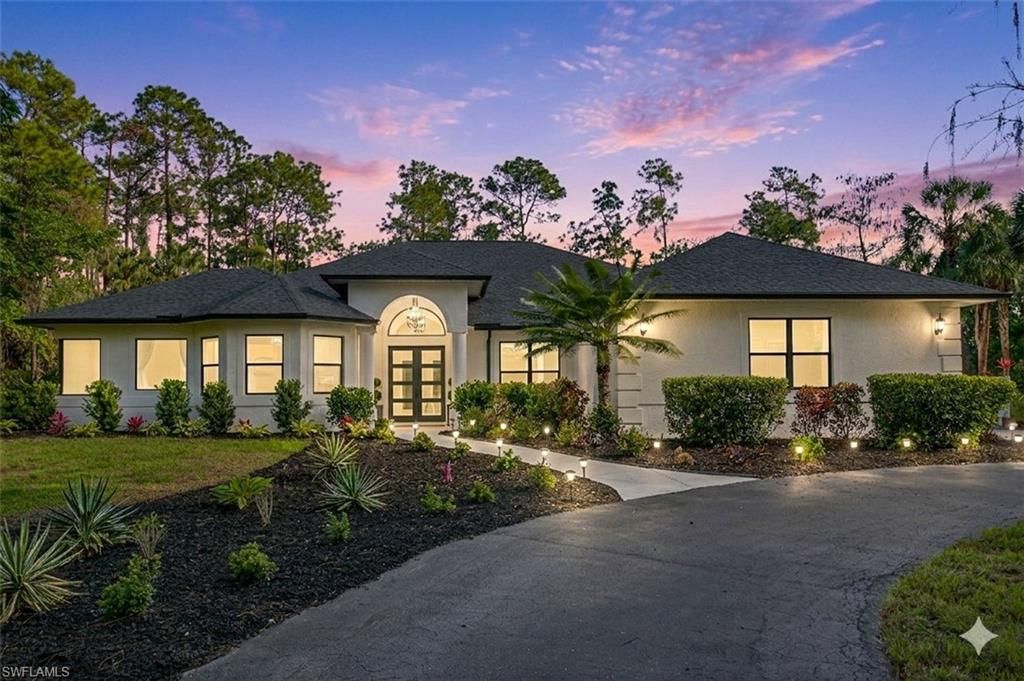 4075 1st AVE SW, Naples, FL 34119