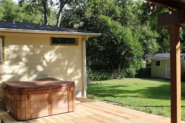 1515 Morrow ST, Austin, TX 78757