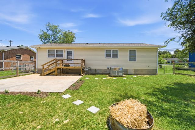 1045 Fairfield Pike, Shelbyville, TN 37160