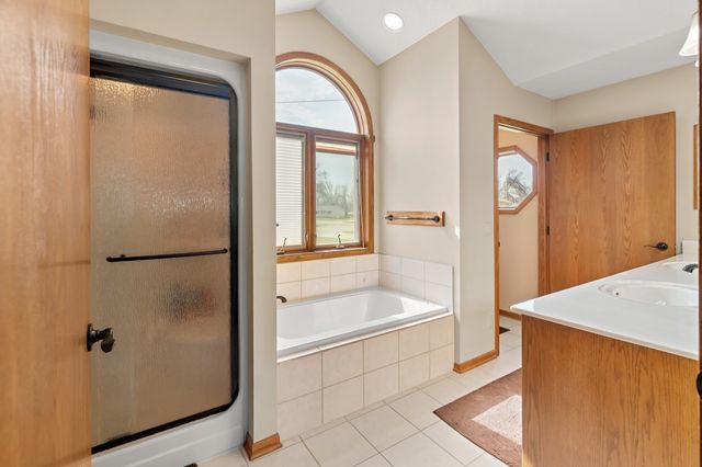 446 Fairview Drive, Madrid, IA 50156