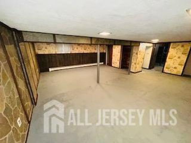 364 S Madison S Avenue, Dunellen, NJ 08812