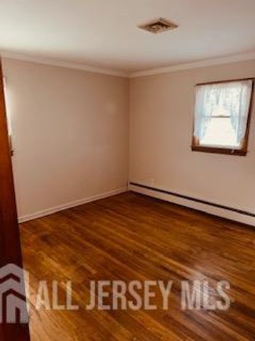 364 S Madison S Avenue, Dunellen, NJ 08812