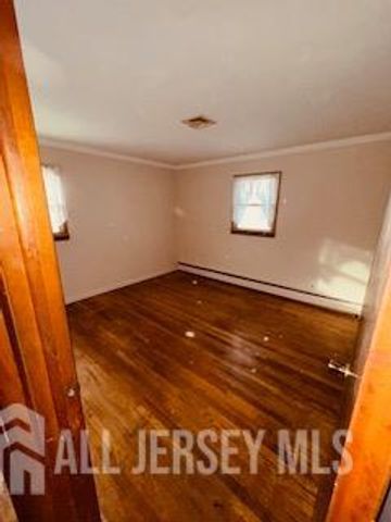 364 S Madison S Avenue, Dunellen, NJ 08812