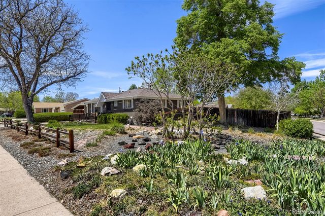 8653 W Hawaii Drive, Lakewood, CO 80232