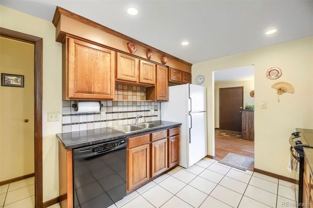 8653 W Hawaii Drive, Lakewood, CO 80232