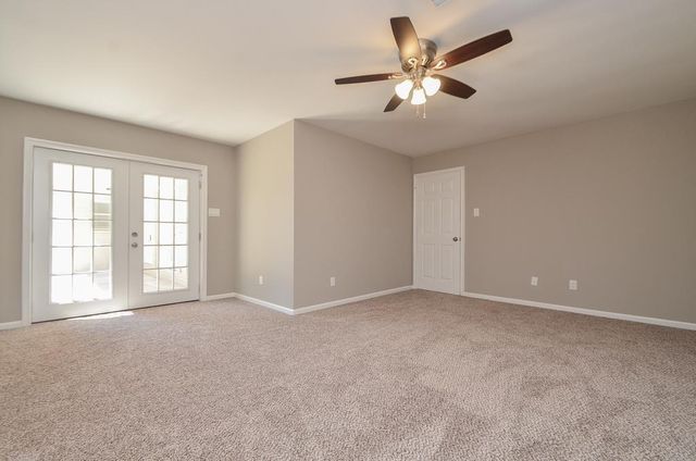7615 Bankside Drive, Houston, TX 77071