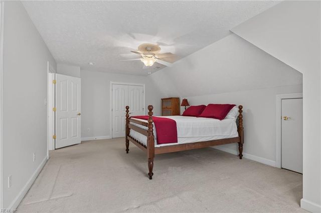 426 Richter LN, Yorktown, VA 23693