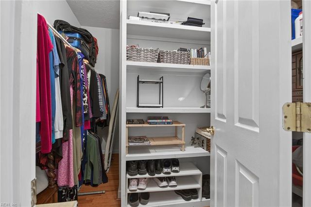 426 Richter LN, Yorktown, VA 23693