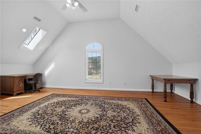 426 Richter LN, Yorktown, VA 23693