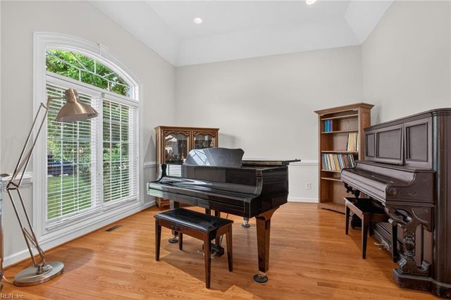 426 Richter LN, Yorktown, VA 23693
