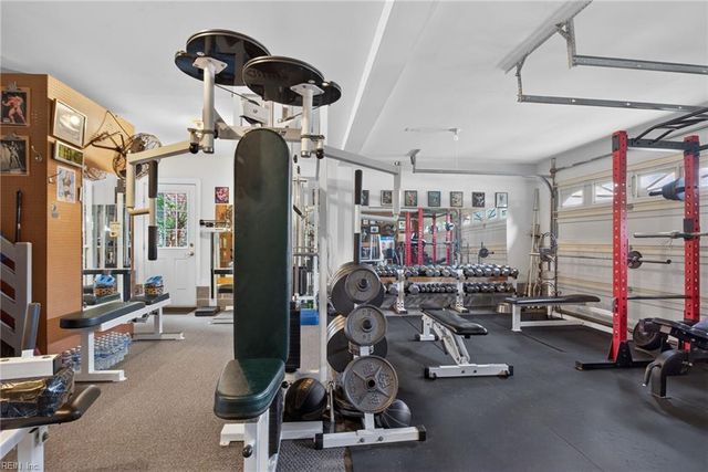 426 Richter LN, Yorktown, VA 23693