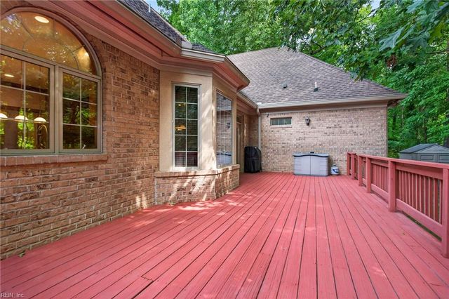 426 Richter LN, Yorktown, VA 23693