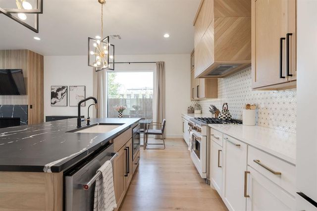 1127 NW 56th Street B, Oklahoma City, OK 73118