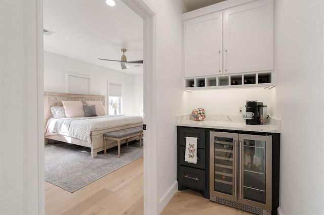 1127 NW 56th Street B, Oklahoma City, OK 73118