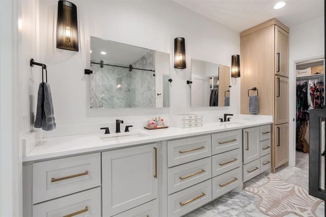 1127 NW 56th Street B, Oklahoma City, OK 73118