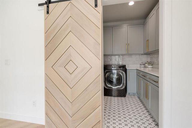 1127 NW 56th Street B, Oklahoma City, OK 73118