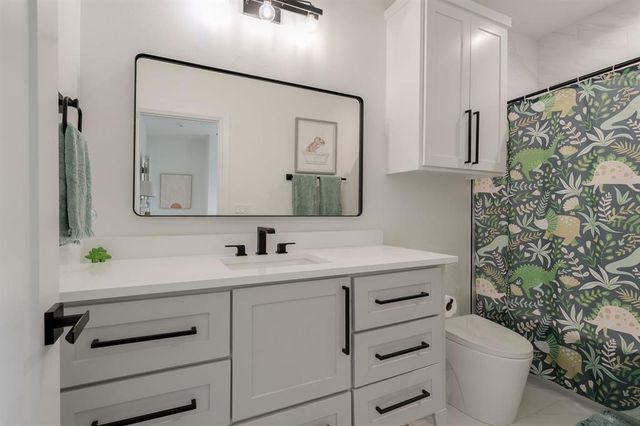 1127 NW 56th Street B, Oklahoma City, OK 73118