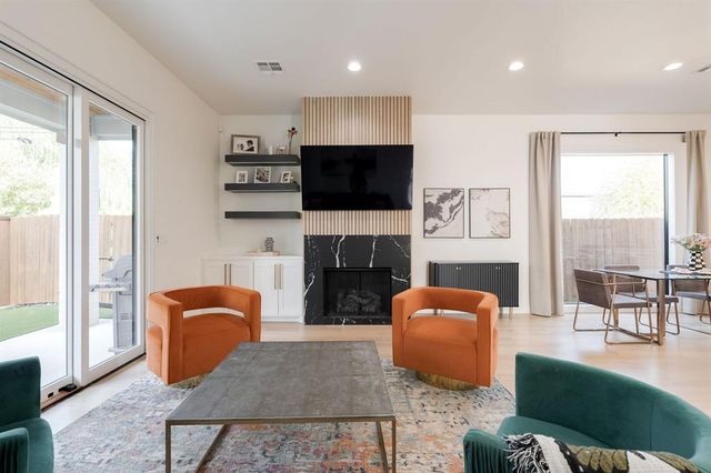 1127 NW 56th Street B, Oklahoma City, OK 73118