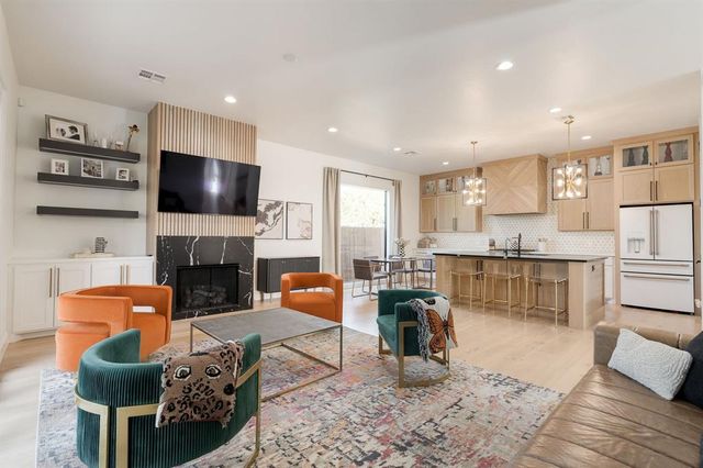 1127 NW 56th Street B, Oklahoma City, OK 73118