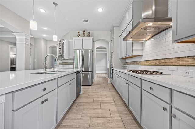 150 Cliftons Curve Way, Montgomery, TX 77316