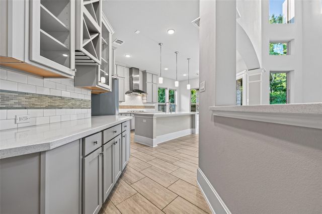 150 Cliftons Curve Way, Montgomery, TX 77316