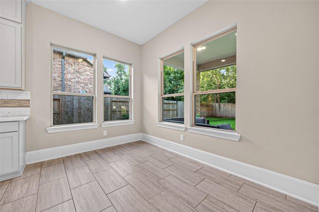 150 Cliftons Curve Way, Montgomery, TX 77316