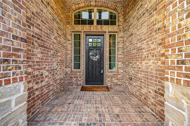 150 Cliftons Curve Way, Montgomery, TX 77316