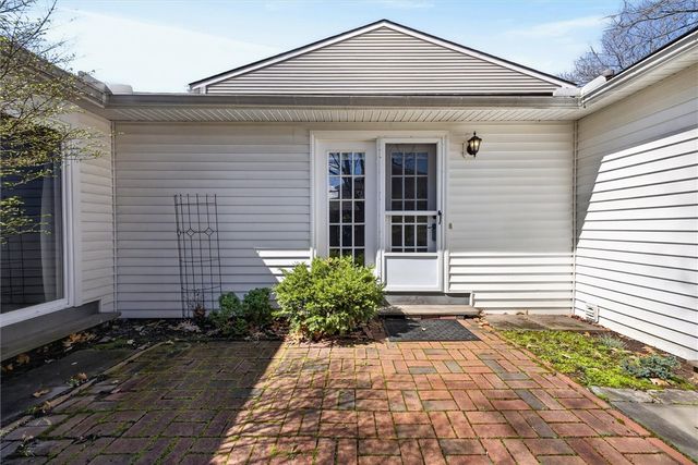 52 New Wickham Drive, Penfield, NY 14526