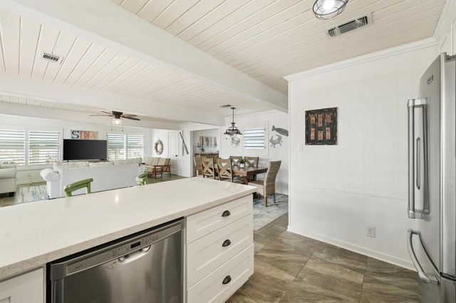 16634 Jamaica Beach Road, Jamaica Beach, TX 77554