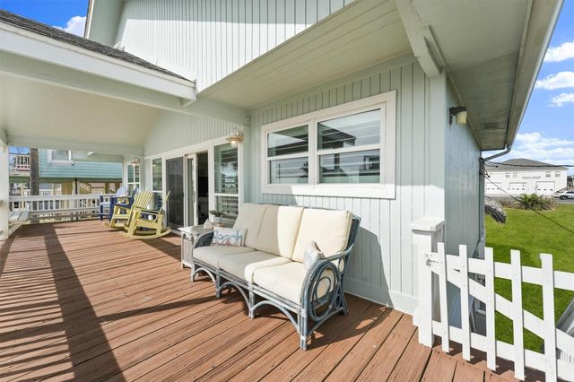 16634 Jamaica Beach Road, Jamaica Beach, TX 77554