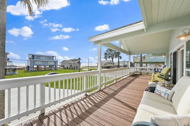 16634 Jamaica Beach Road, Jamaica Beach, TX 77554