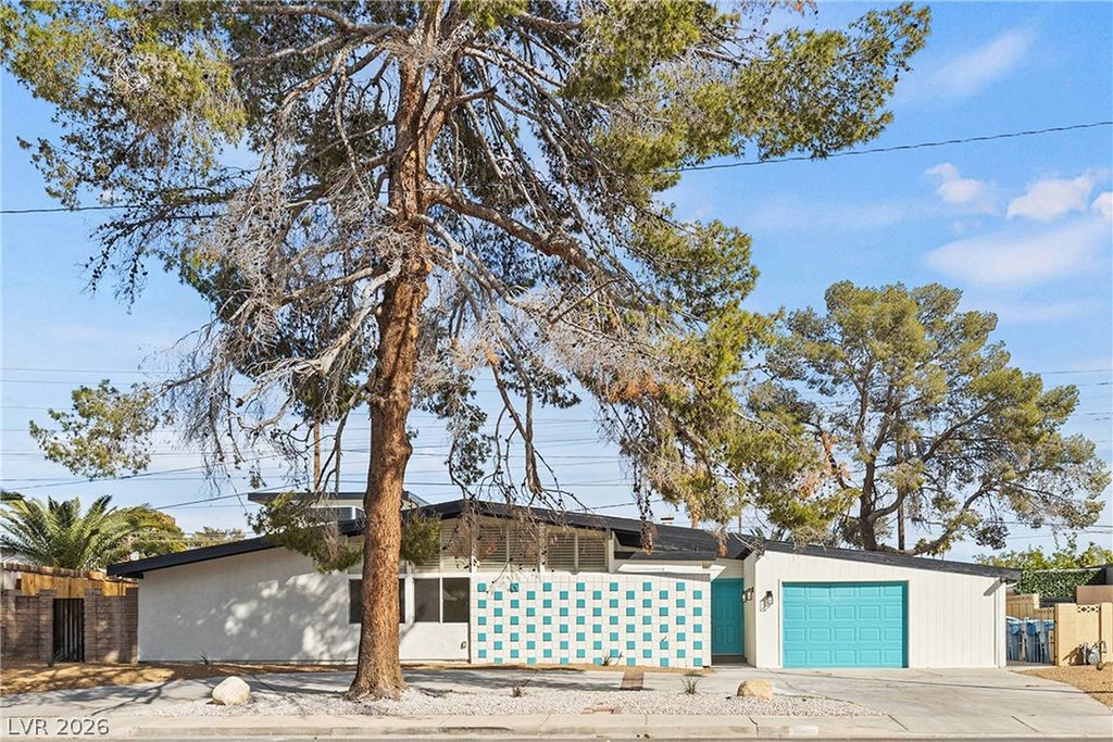 3368 Nahatan Way, Las Vegas, NV 89169
