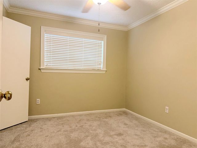 11318 Briar Forest Drive, Houston, TX 77077