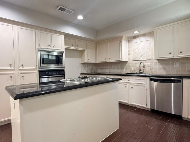11318 Briar Forest Drive, Houston, TX 77077