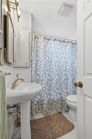 5440 Birch Street, Roeland Park, KS 66205