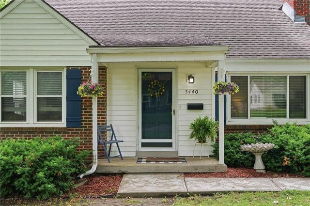 5440 Birch Street, Roeland Park, KS 66205