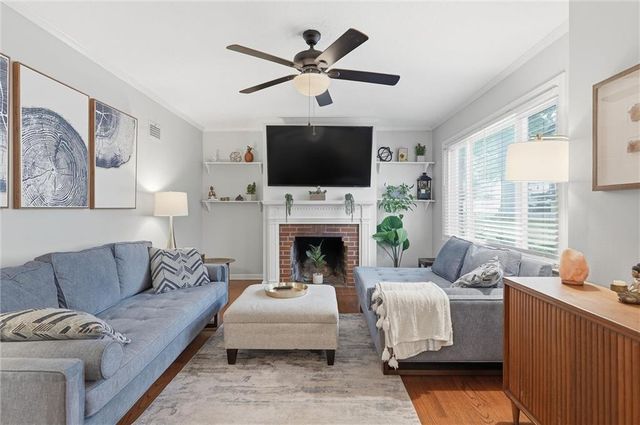 5440 Birch Street, Roeland Park, KS 66205