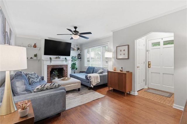 5440 Birch Street, Roeland Park, KS 66205